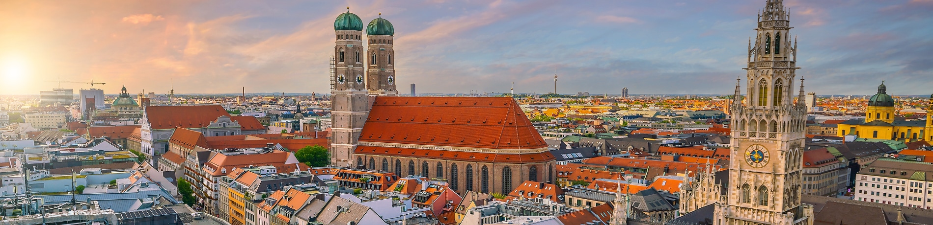 Marienplatz con Frauenkirche e vecchio municipio, Baviera, Germania | Eden viaggi