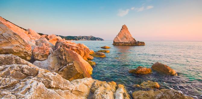 Conero | Viaggio nelle Marche fra sabbia, scogliere, ginestre e castelli | Eden Viaggi